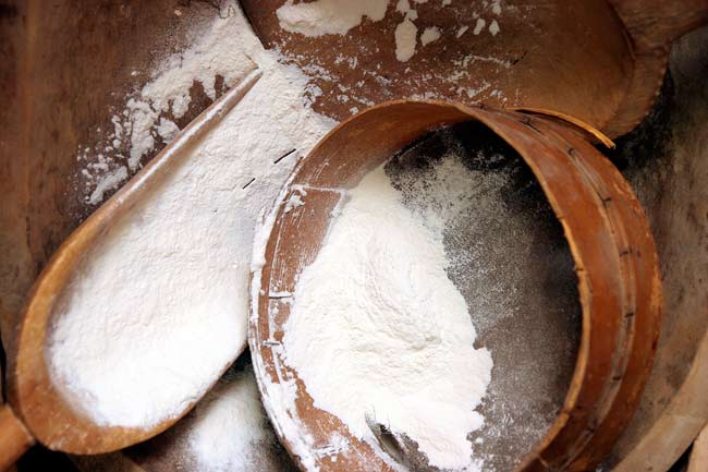 flour-facts-you-need-to-know-survival-in-emergency-situations