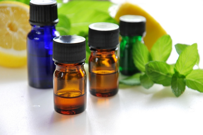 essential oils with lemon and mint